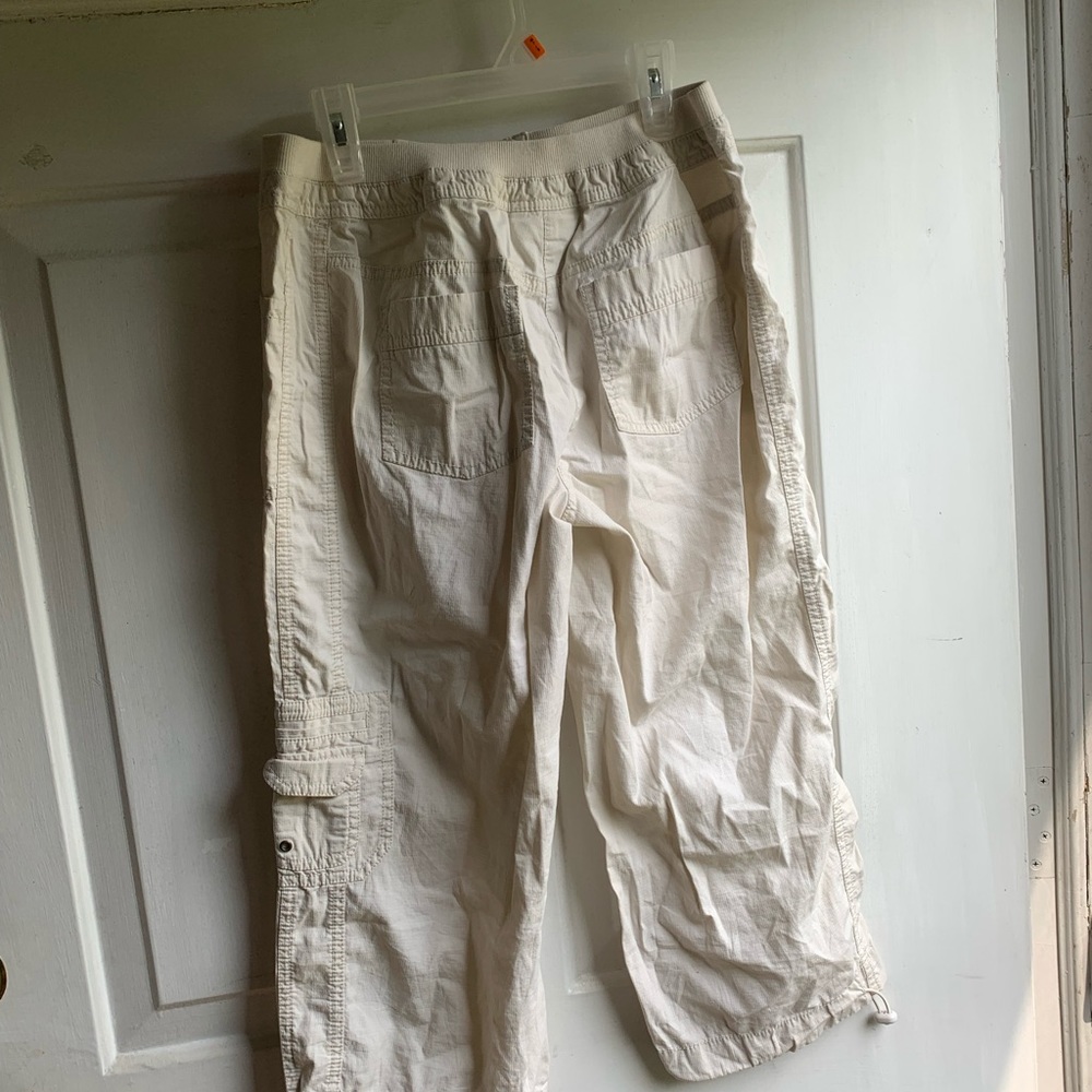 Chico’s Knee Length Flowy pants